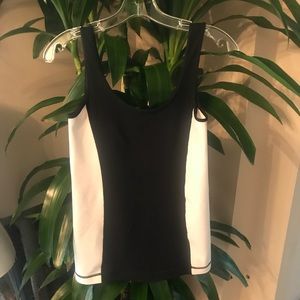 🍋Lululemon color black tank top